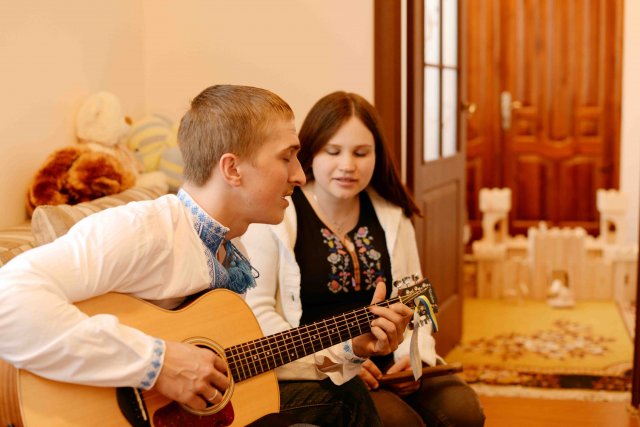 Казковий дерев'яний замок