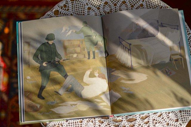 "Ми живемо на краю вулкана" - про книжку
